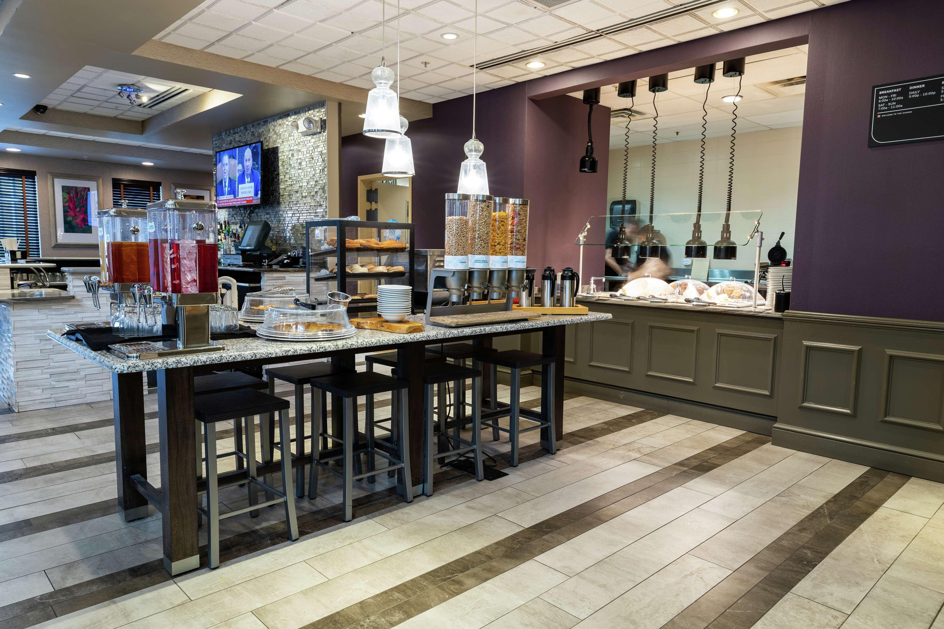 Hilton Garden Inn West Des Moines Ngoại thất bức ảnh