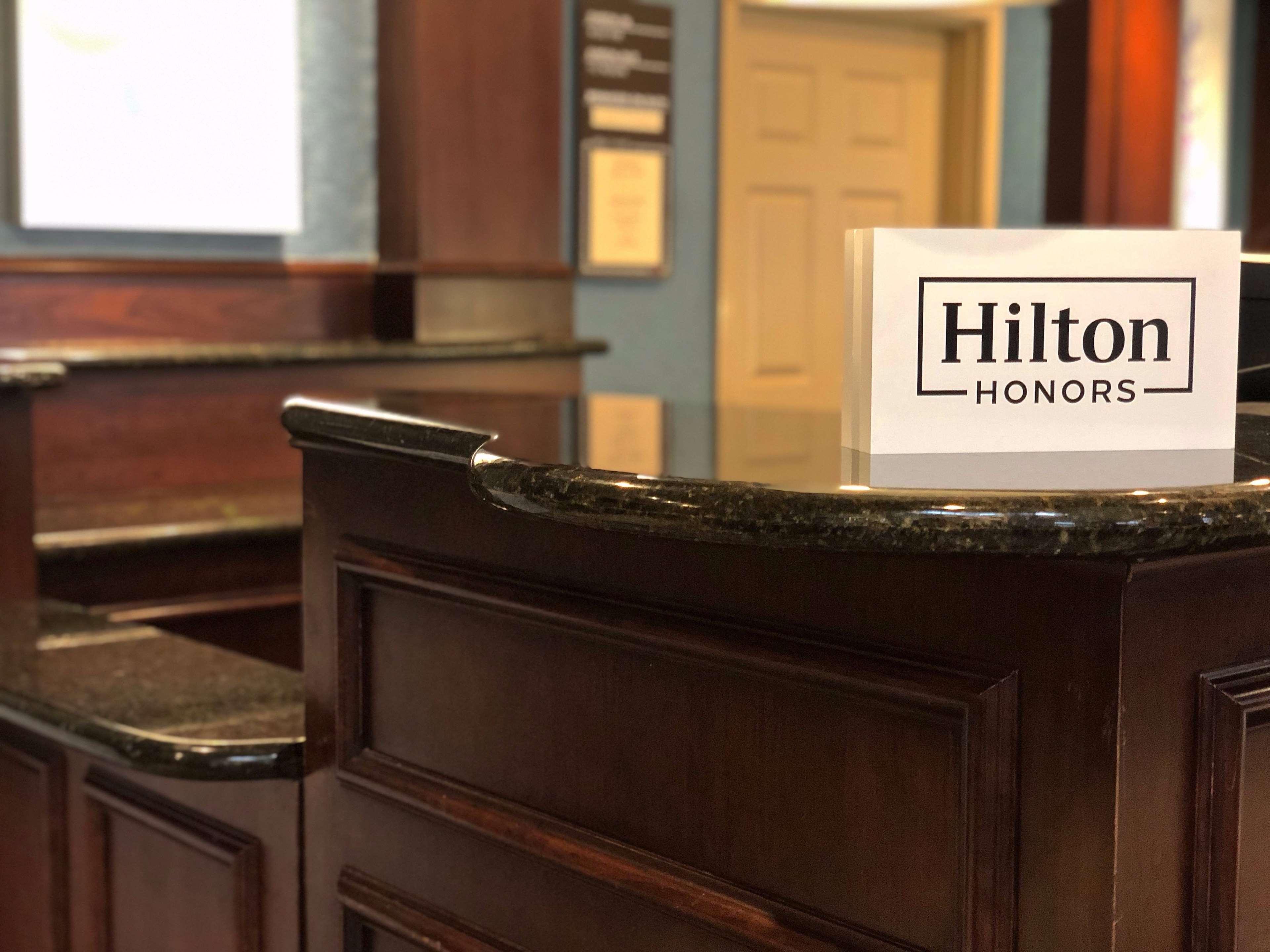 Hilton Garden Inn West Des Moines Ngoại thất bức ảnh